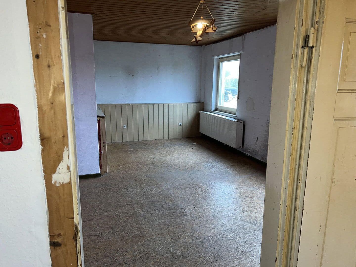 Prodej domu 120 m², pozemek 10.761 m², Meisterstraße 61, Rahden, Severní Porýní-Vestfálsko Prodej domu 120 m², pozemek 10.761 m², Meisterstraße 61, Rahden, Severní Porýní-Vestfálsko