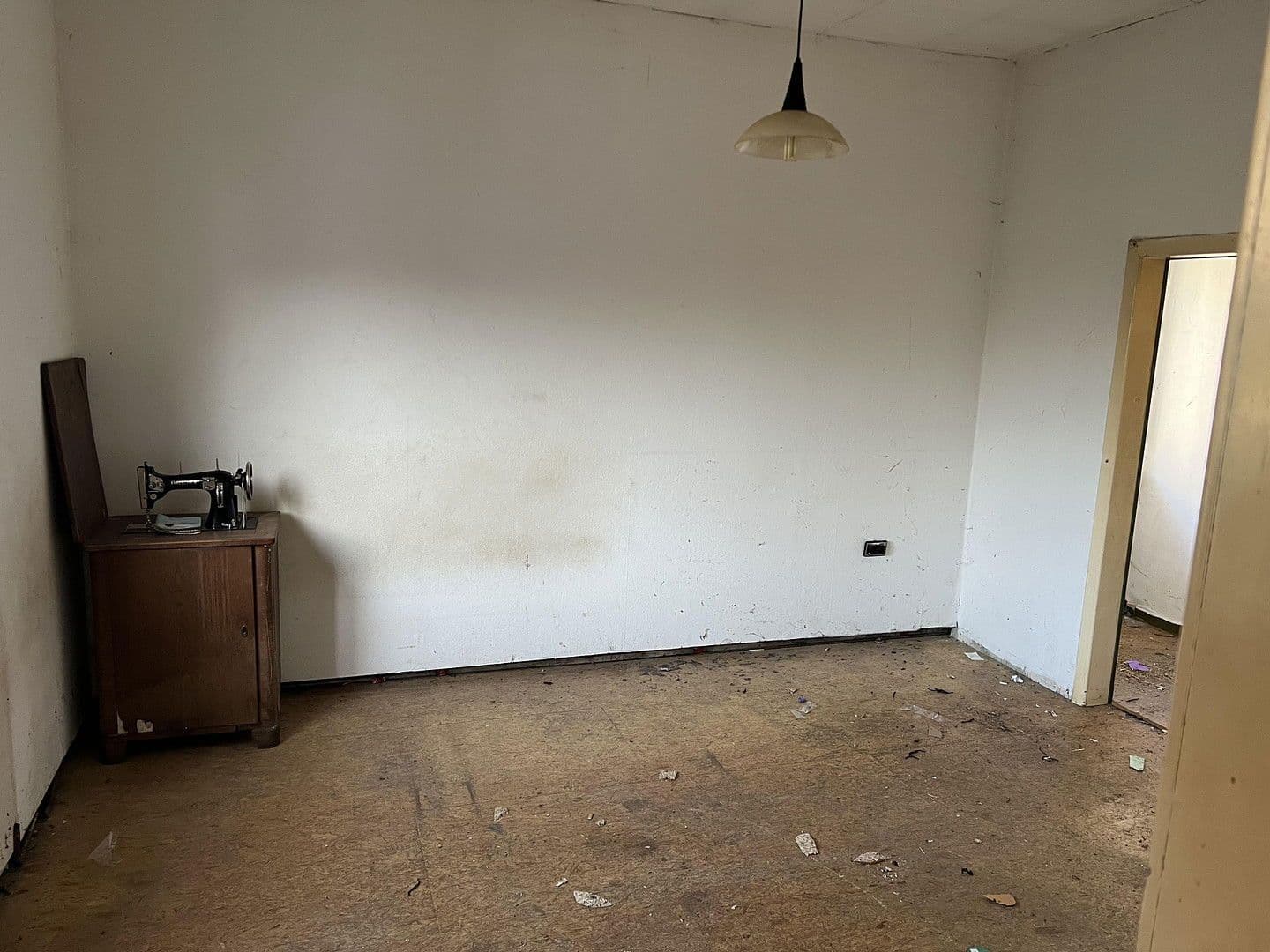 Prodej domu 120 m², pozemek 10.761 m², Meisterstraße 61, Rahden, Severní Porýní-Vestfálsko Prodej domu 120 m², pozemek 10.761 m², Meisterstraße 61, Rahden, Severní Porýní-Vestfálsko