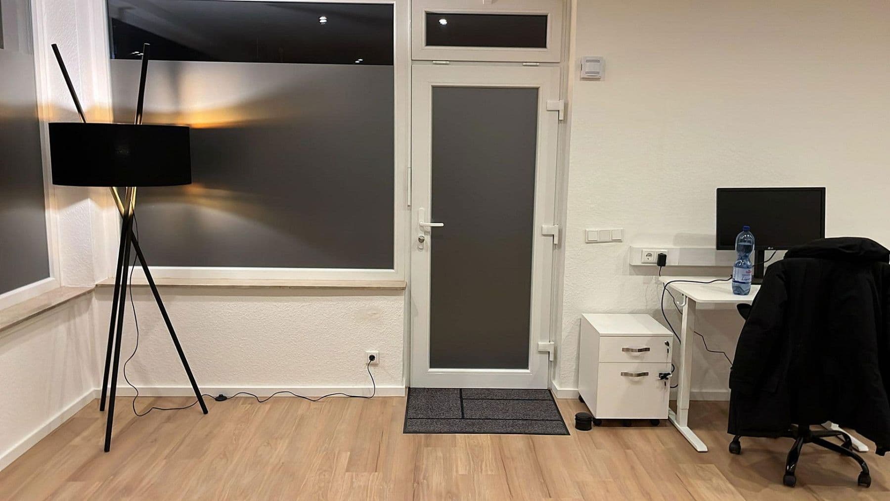 Pronájem kanceláře 89 m², Monheim am Rhein, Severní Porýní-Vestfálsko Pronájem kanceláře 89 m², Monheim am Rhein, Severní Porýní-Vestfálsko