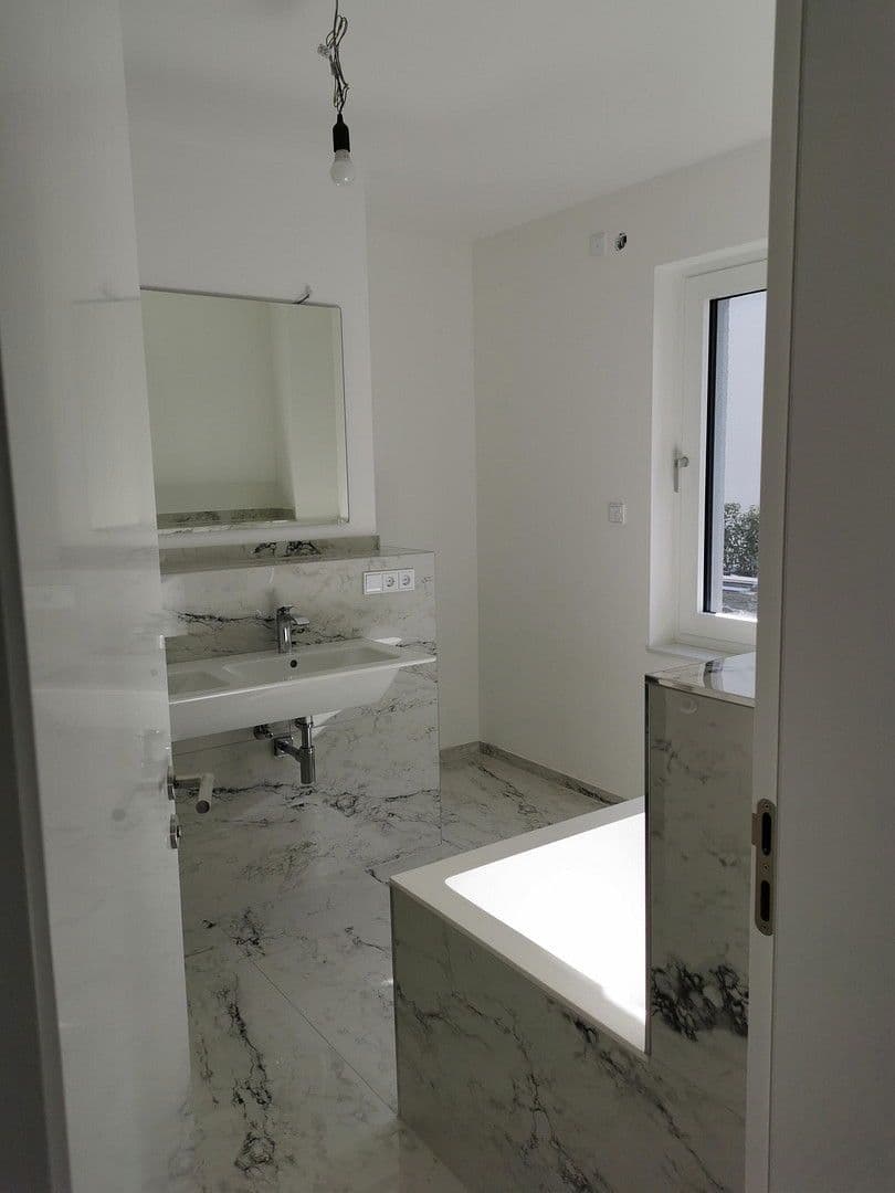 Pronájem bytu 5+1 173 m², Kronberger Strasse, Bad Soden am Taunus, Hessen Pronájem bytu 5+1 173 m², Kronberger Strasse, Bad Soden am Taunus, Hessen