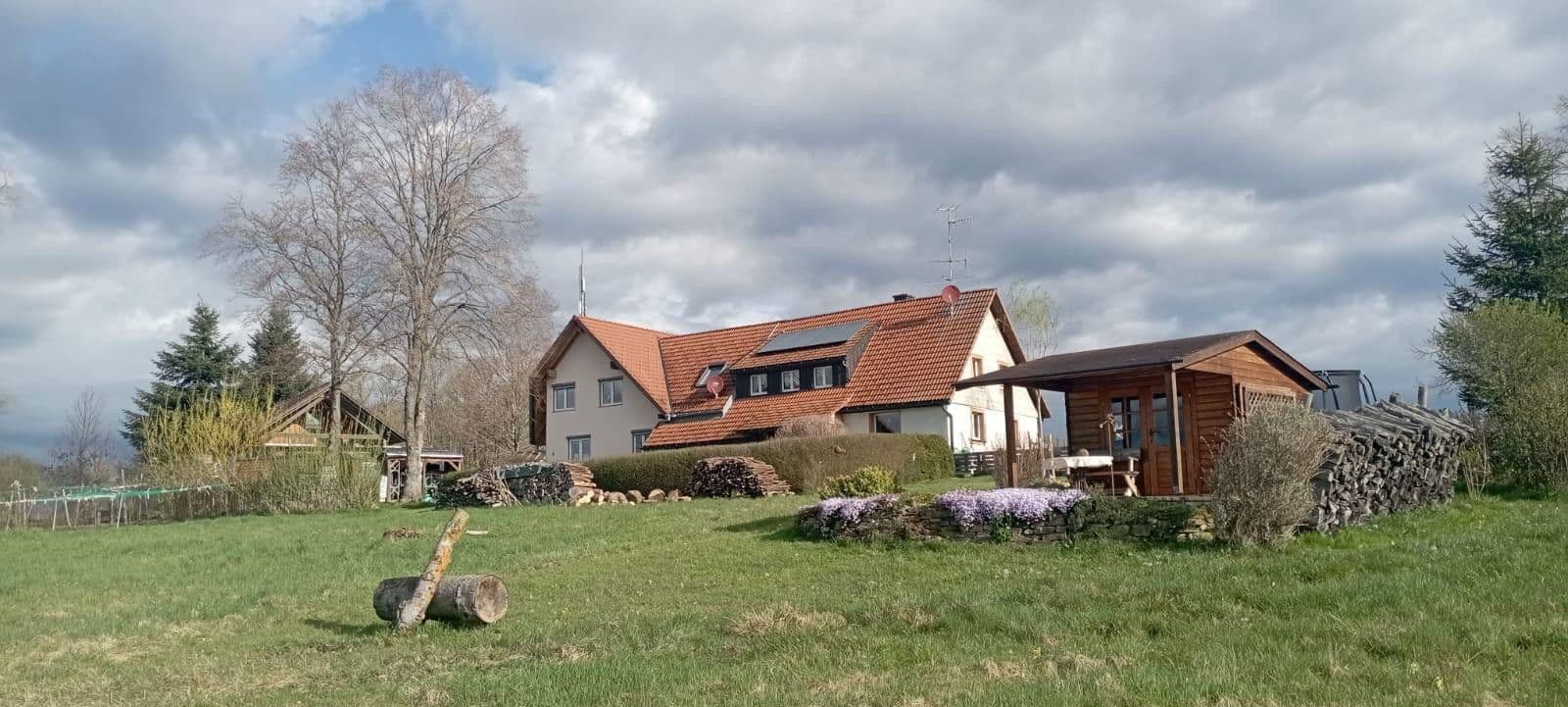 Prodej domu 390 m², pozemek 23.963 m², Friedenweiler, Bádensko-Württembersko Prodej domu 390 m², pozemek 23.963 m², Friedenweiler, Bádensko-Württembersko