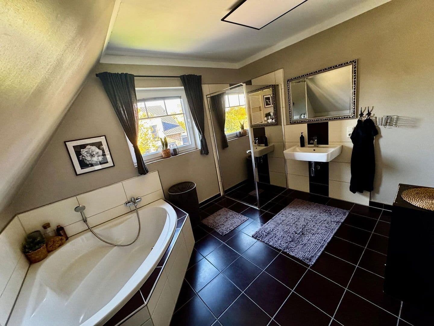 Prodej domu 144 m², pozemek 694 m², Delmenhorst, Dolní Sasko Prodej domu 144 m², pozemek 694 m², Delmenhorst, Dolní Sasko