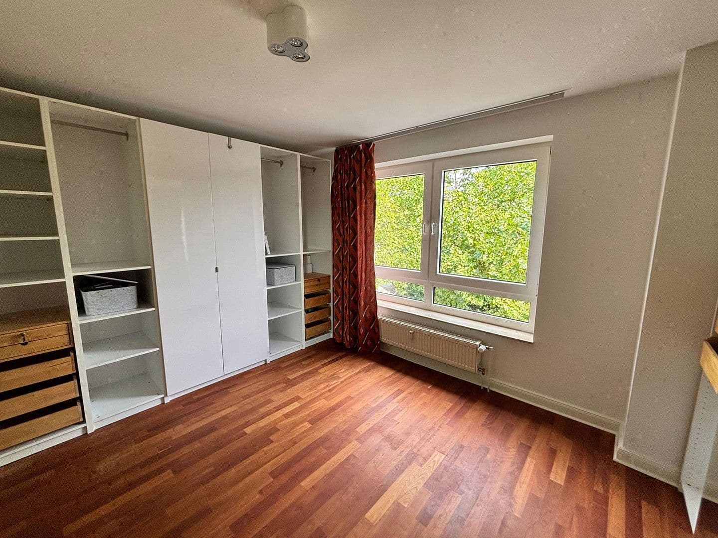 Prodej bytu 5+1 143 m², Essen, Severní Porýní-Vestfálsko Prodej bytu 5+1 143 m², Essen, Severní Porýní-Vestfálsko