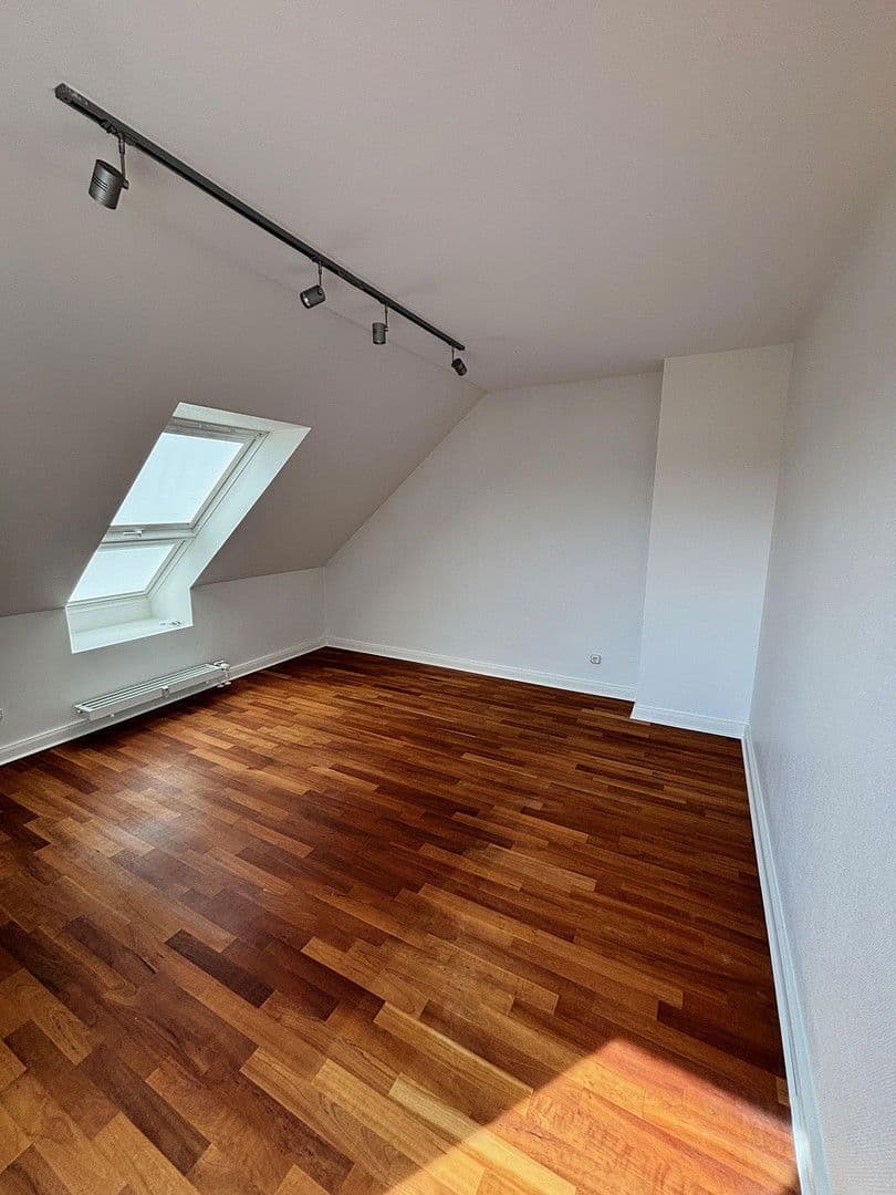 Prodej bytu 5+1 143 m², Essen, Severní Porýní-Vestfálsko Prodej bytu 5+1 143 m², Essen, Severní Porýní-Vestfálsko