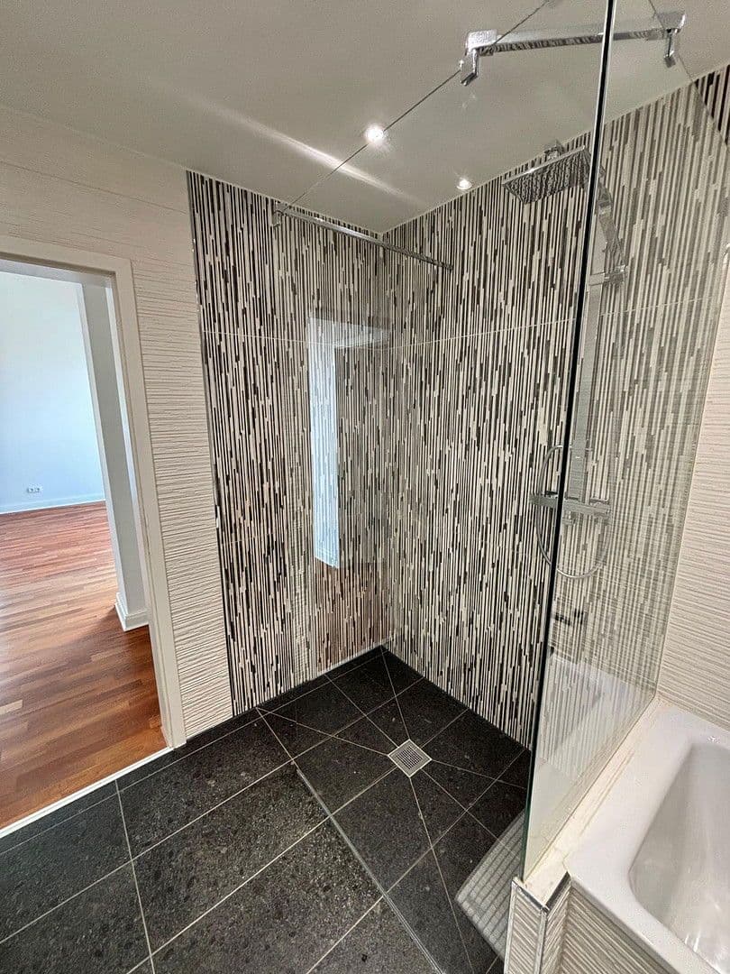 Prodej bytu 5+1 143 m², Essen, Severní Porýní-Vestfálsko Prodej bytu 5+1 143 m², Essen, Severní Porýní-Vestfálsko