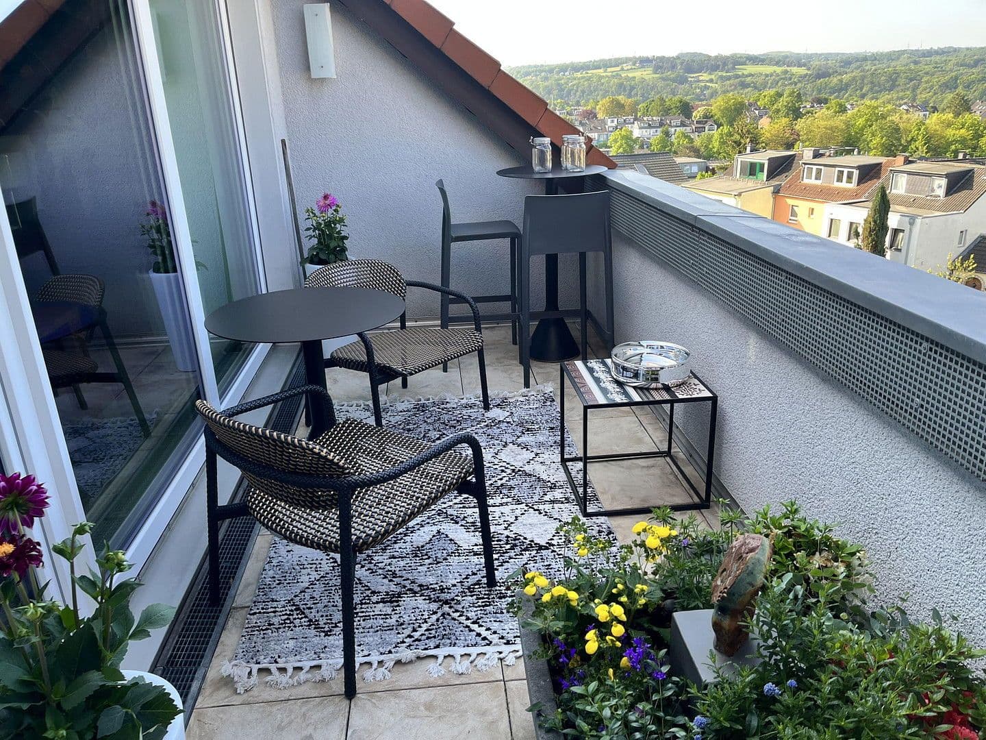 Prodej bytu 5+1 143 m², Essen, Severní Porýní-Vestfálsko Prodej bytu 5+1 143 m², Essen, Severní Porýní-Vestfálsko