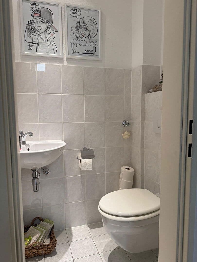 Prodej bytu 3+1 82 m², Gräfrather Straße 17, Solingen, Severní Porýní-Vestfálsko Prodej bytu 3+1 82 m², Gräfrather Straße 17, Solingen, Severní Porýní-Vestfálsko