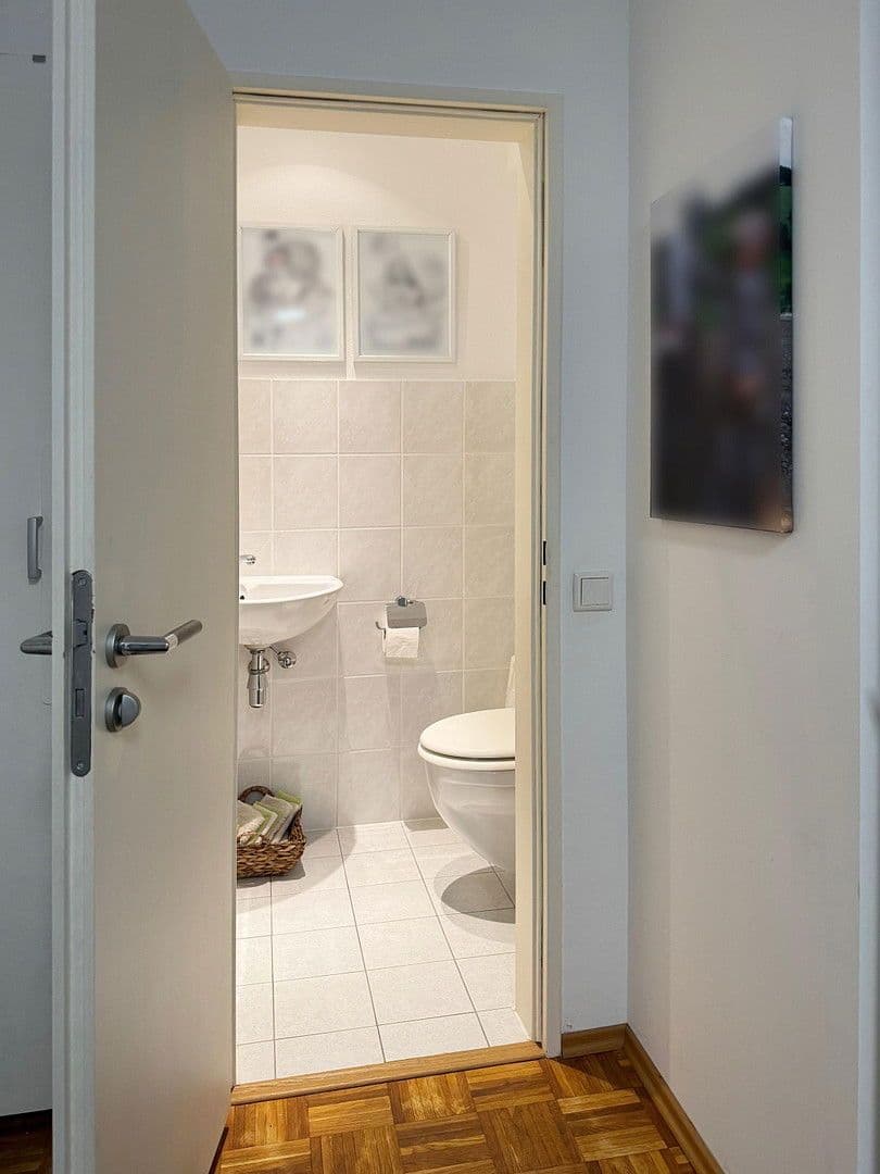 Prodej bytu 3+1 82 m², Gräfrather Straße 17, Solingen, Severní Porýní-Vestfálsko Prodej bytu 3+1 82 m², Gräfrather Straße 17, Solingen, Severní Porýní-Vestfálsko