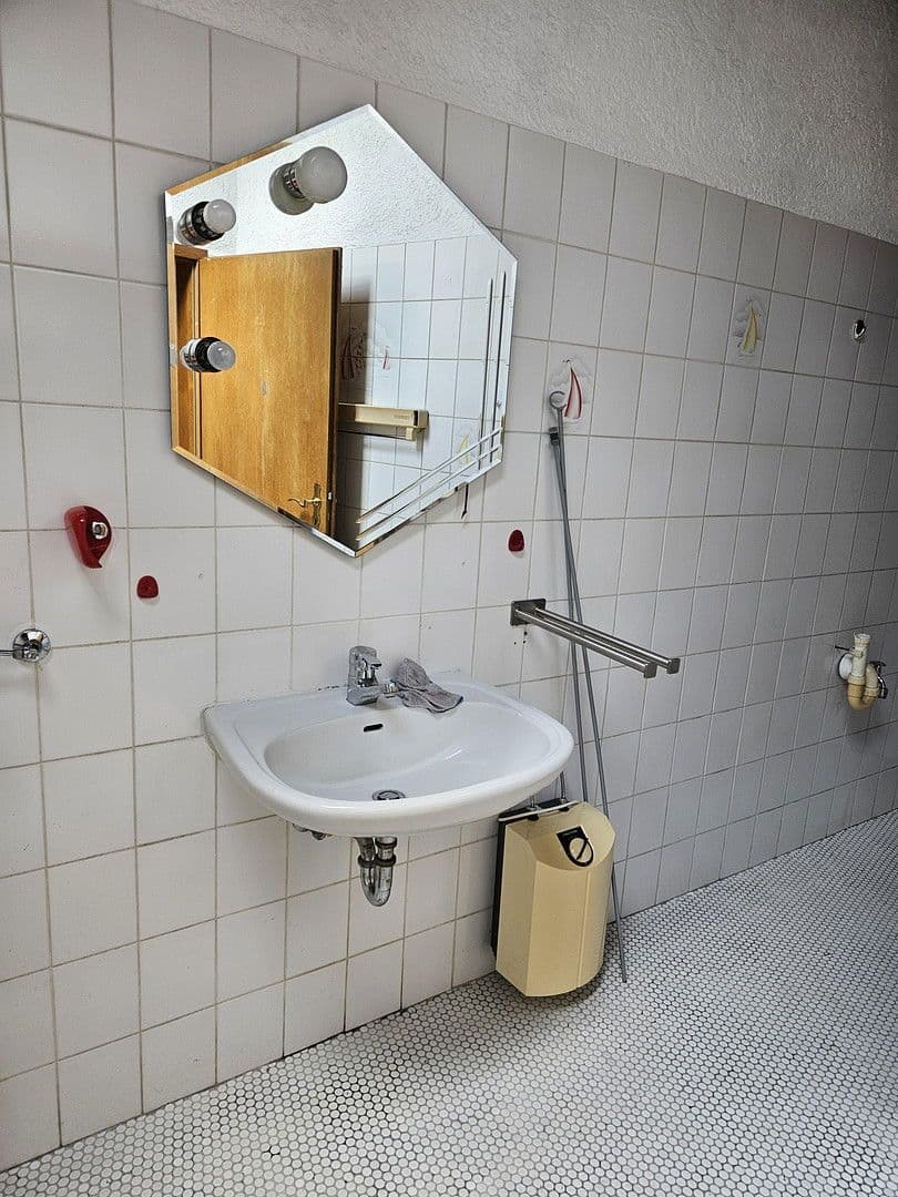 Prodej domu 206 m², pozemek 280 m², Ludwigshafen, Porýní-Falc Prodej domu 206 m², pozemek 280 m², Ludwigshafen, Porýní-Falc