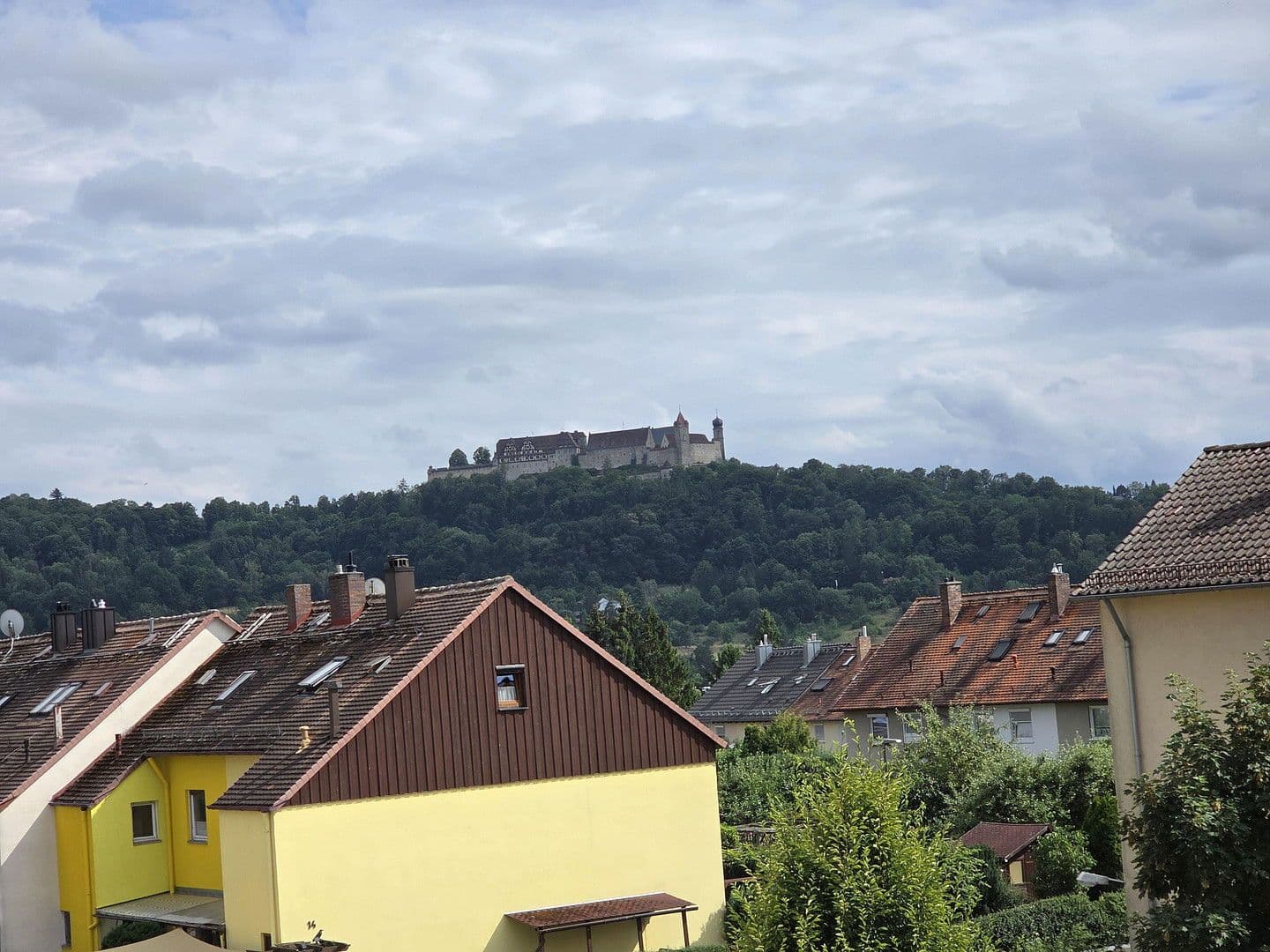 Pronájem bytu 3+1 72 m², Lauterburgstr. 11a, Coburg, Bavorsko Pronájem bytu 3+1 72 m², Lauterburgstr. 11a, Coburg, Bavorsko
