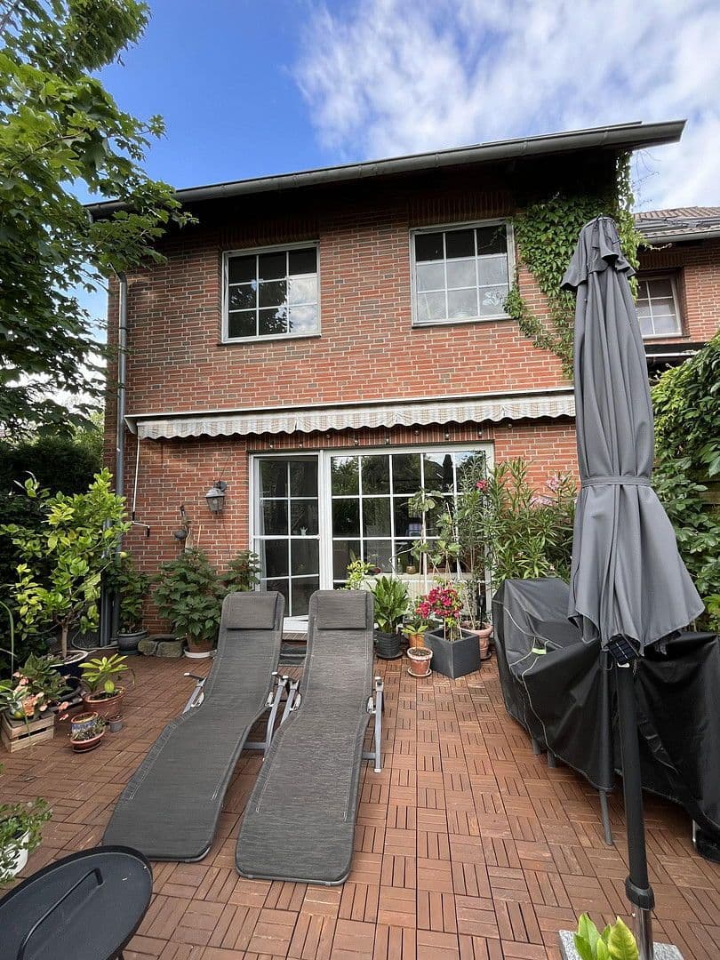 Prodej domu 130 m², pozemek 335 m², Lehrte, Dolní Sasko Prodej domu 130 m², pozemek 335 m², Lehrte, Dolní Sasko