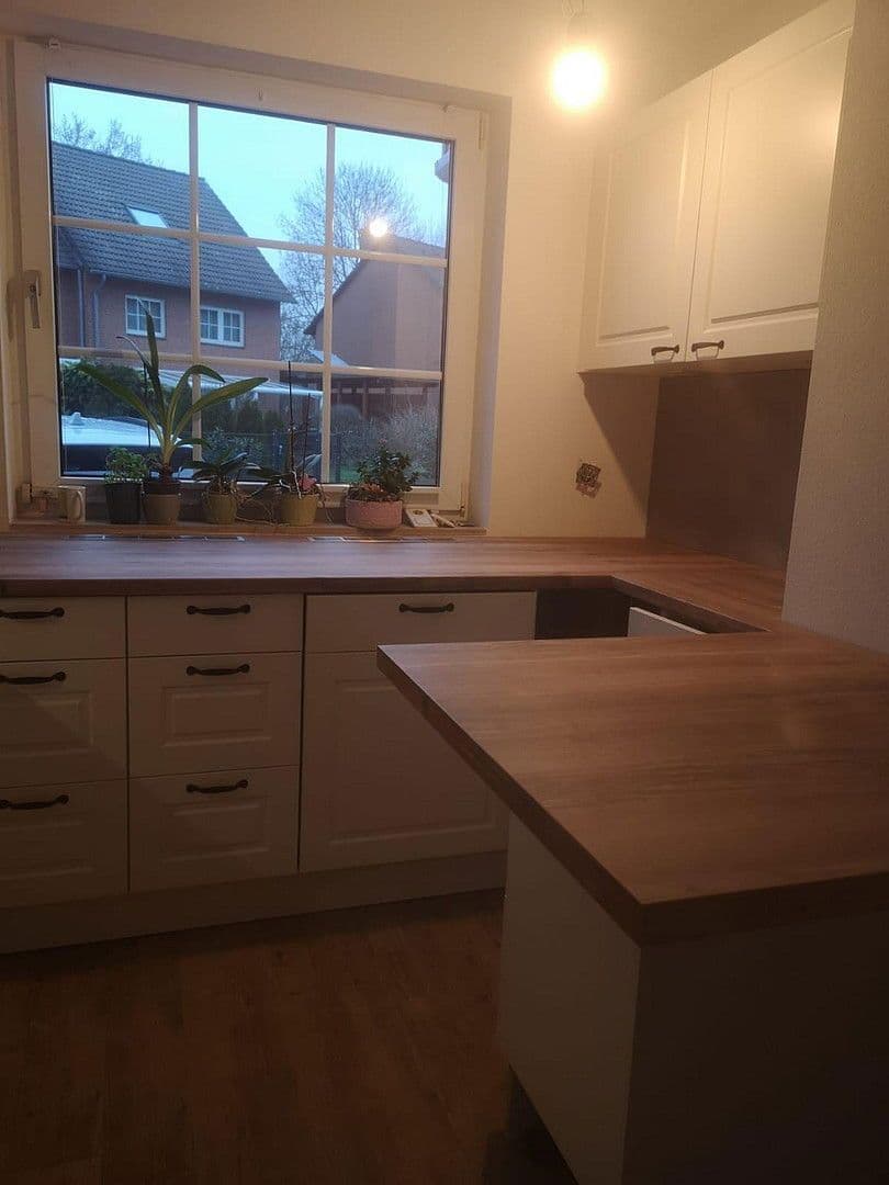 Prodej domu 130 m², pozemek 335 m², Lehrte, Dolní Sasko Prodej domu 130 m², pozemek 335 m², Lehrte, Dolní Sasko