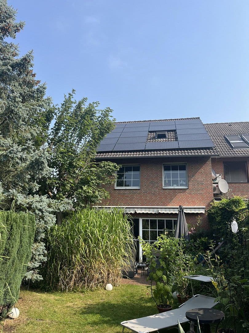 Prodej domu 130 m², pozemek 335 m², Lehrte, Dolní Sasko Prodej domu 130 m², pozemek 335 m², Lehrte, Dolní Sasko