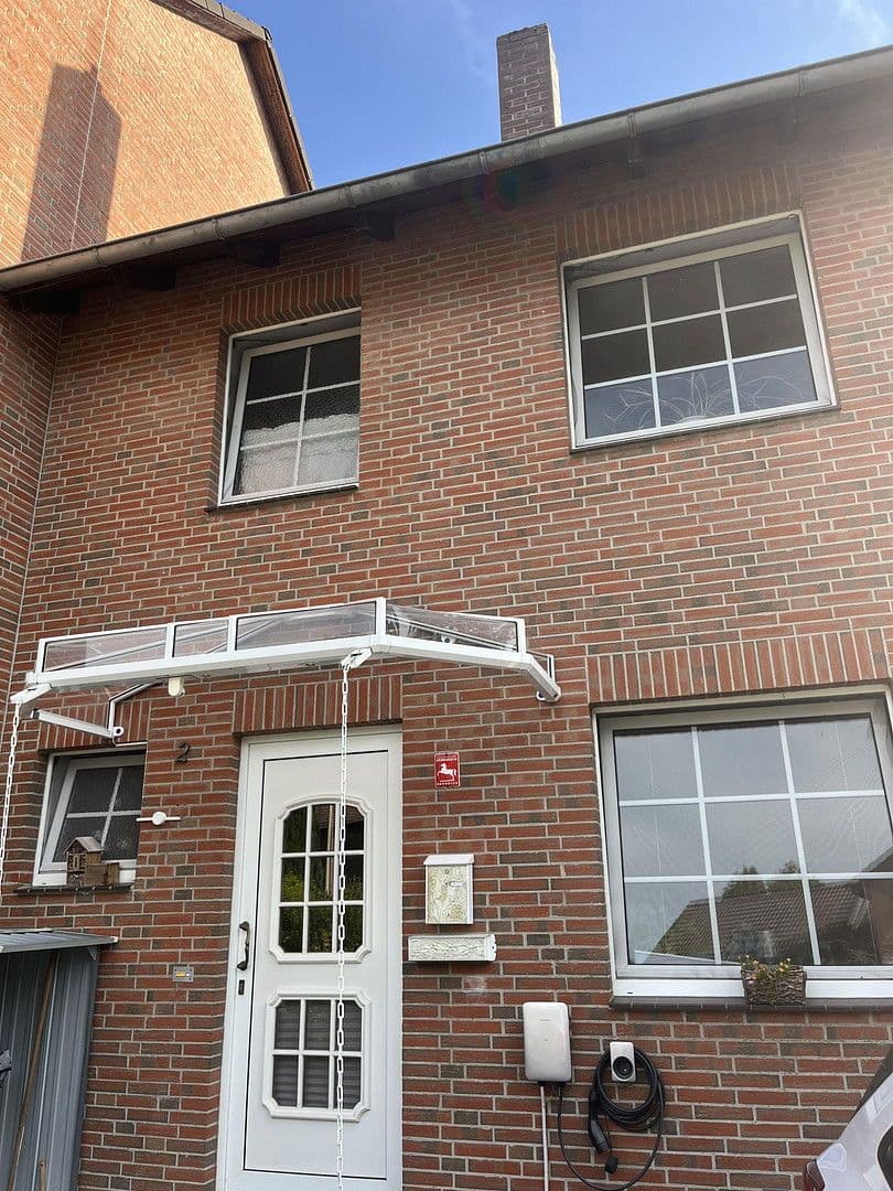 Prodej domu 130 m², pozemek 335 m², Lehrte, Dolní Sasko Prodej domu 130 m², pozemek 335 m², Lehrte, Dolní Sasko