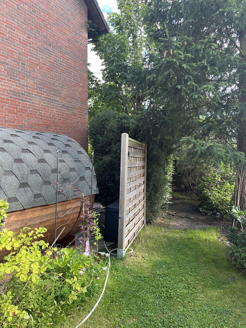 Prodej domu 130 m², pozemek 335 m², Lehrte, Dolní Sasko Prodej domu 130 m², pozemek 335 m², Lehrte, Dolní Sasko