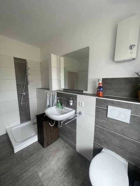 Pronájem bytu 3+1 104 m², Feldstraße 4, Drebber, Dolní Sasko Pronájem bytu 3+1 104 m², Feldstraße 4, Drebber, Dolní Sasko