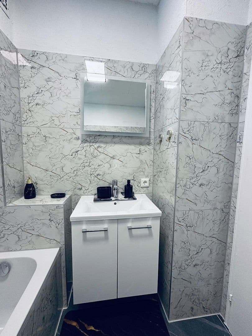 Prodej bytu 1+1 33 m², Garmischer Straße 16, Augsburg, Bavorsko Prodej bytu 1+1 33 m², Garmischer Straße 16, Augsburg, Bavorsko