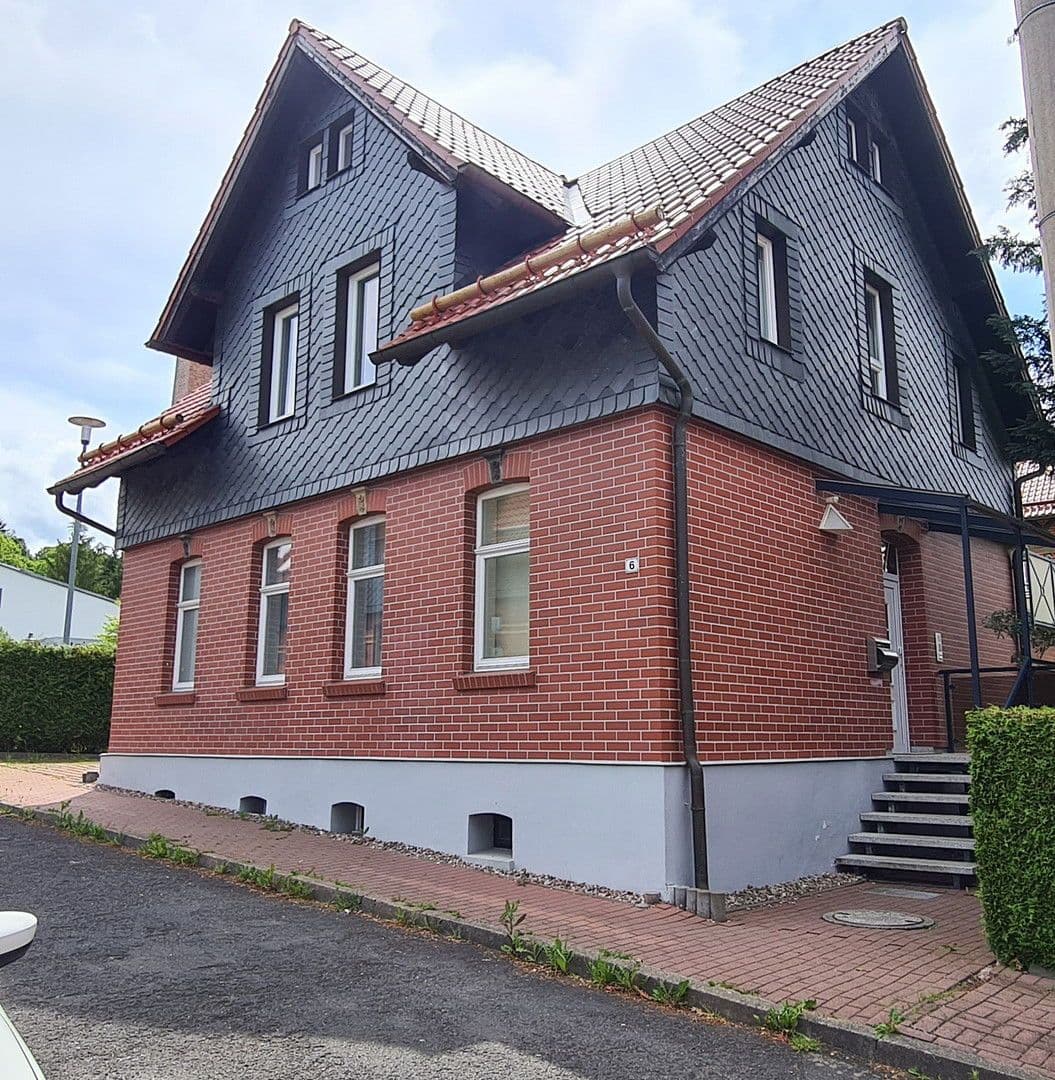 Pronájem bytu 4+1 88 m², Suhl, Durynsko Pronájem bytu 4+1 88 m², Suhl, Durynsko