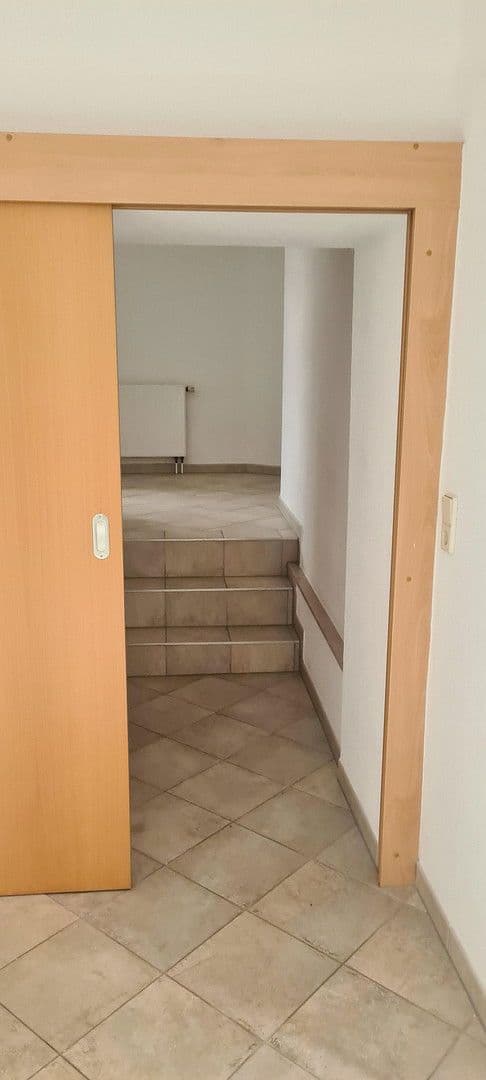 Pronájem bytu 4+1 88 m², Suhl, Durynsko Pronájem bytu 4+1 88 m², Suhl, Durynsko