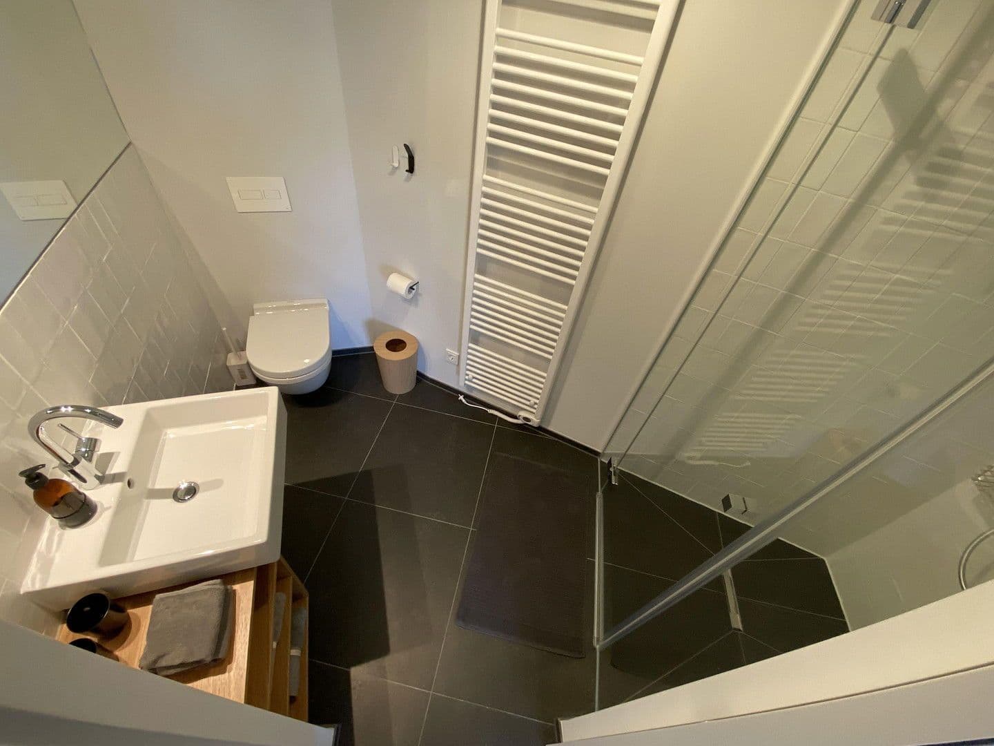 Prodej bytu 3+1 97 m², Aachenerstraße 39, Düsseldorf, Severní Porýní-Vestfálsko Prodej bytu 3+1 97 m², Aachenerstraße 39, Düsseldorf, Severní Porýní-Vestfálsko