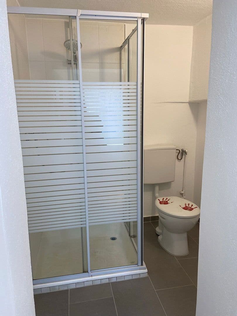 Pronájem bytu 4+1 108 m², Friedrichshafen, Bádensko-Württembersko Pronájem bytu 4+1 108 m², Friedrichshafen, Bádensko-Württembersko