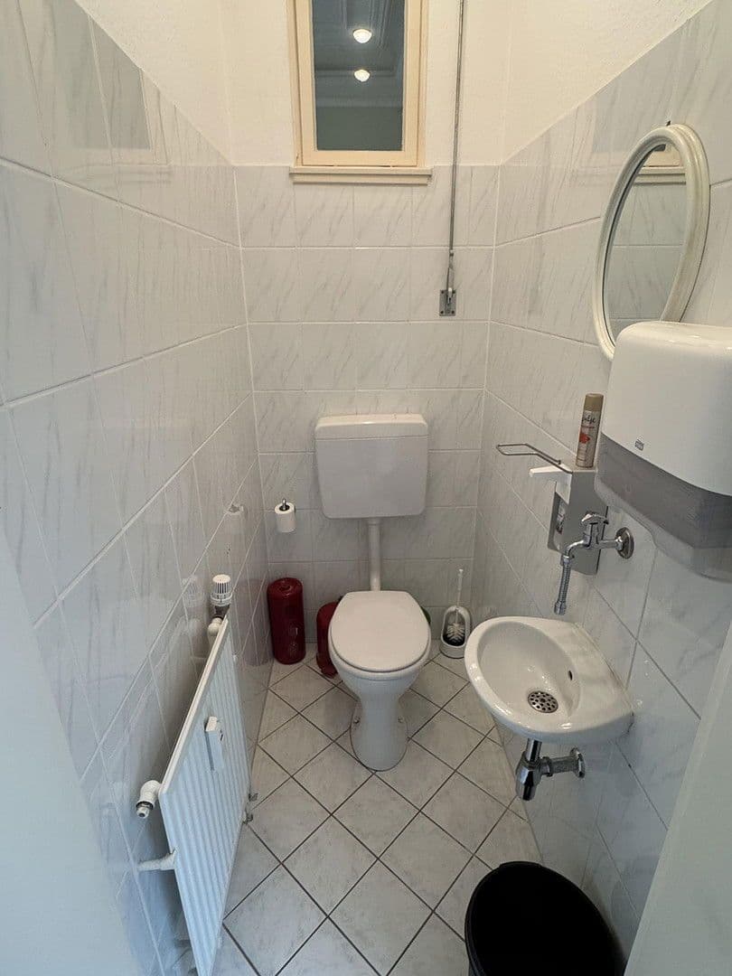 Pronájem kanceláře 130 m², Baden-Baden, Bádensko-Württembersko Pronájem kanceláře 130 m², Baden-Baden, Bádensko-Württembersko