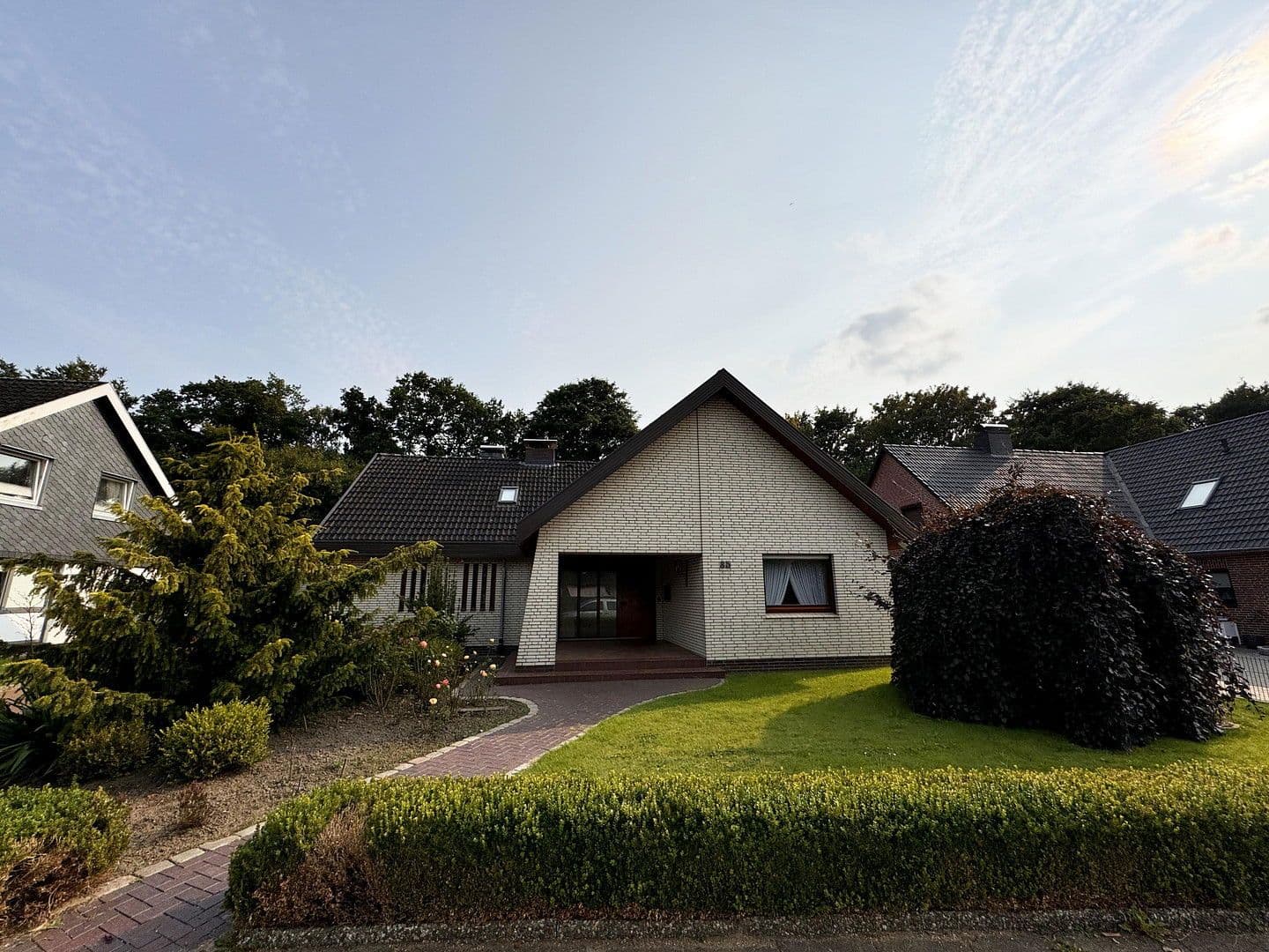 Prodej domu 182 m², pozemek 725 m², Theodor-Storm-Straße 35, Brunsbüttel, Šlesvicko-Holštýnsko Prodej domu 182 m², pozemek 725 m², Theodor-Storm-Straße 35, Brunsbüttel, Šlesvicko-Holštýnsko