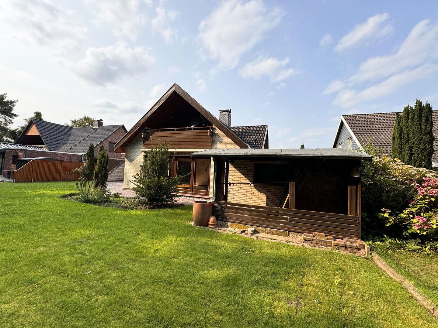 Prodej domu 182 m², pozemek 725 m², Theodor-Storm-Straße 35, Brunsbüttel, Šlesvicko-Holštýnsko Prodej domu 182 m², pozemek 725 m², Theodor-Storm-Straße 35, Brunsbüttel, Šlesvicko-Holštýnsko