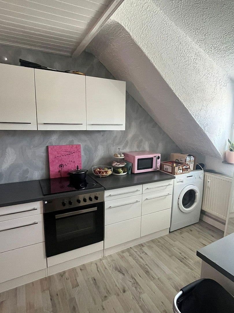 Pronájem bytu 2+1 49 m², Moerserstr.298, Duisburg, Severní Porýní-Vestfálsko Pronájem bytu 2+1 49 m², Moerserstr.298, Duisburg, Severní Porýní-Vestfálsko