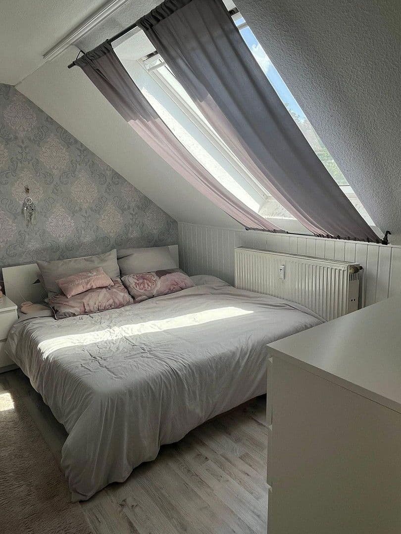 Pronájem bytu 2+1 49 m², Moerserstr.298, Duisburg, Severní Porýní-Vestfálsko Pronájem bytu 2+1 49 m², Moerserstr.298, Duisburg, Severní Porýní-Vestfálsko