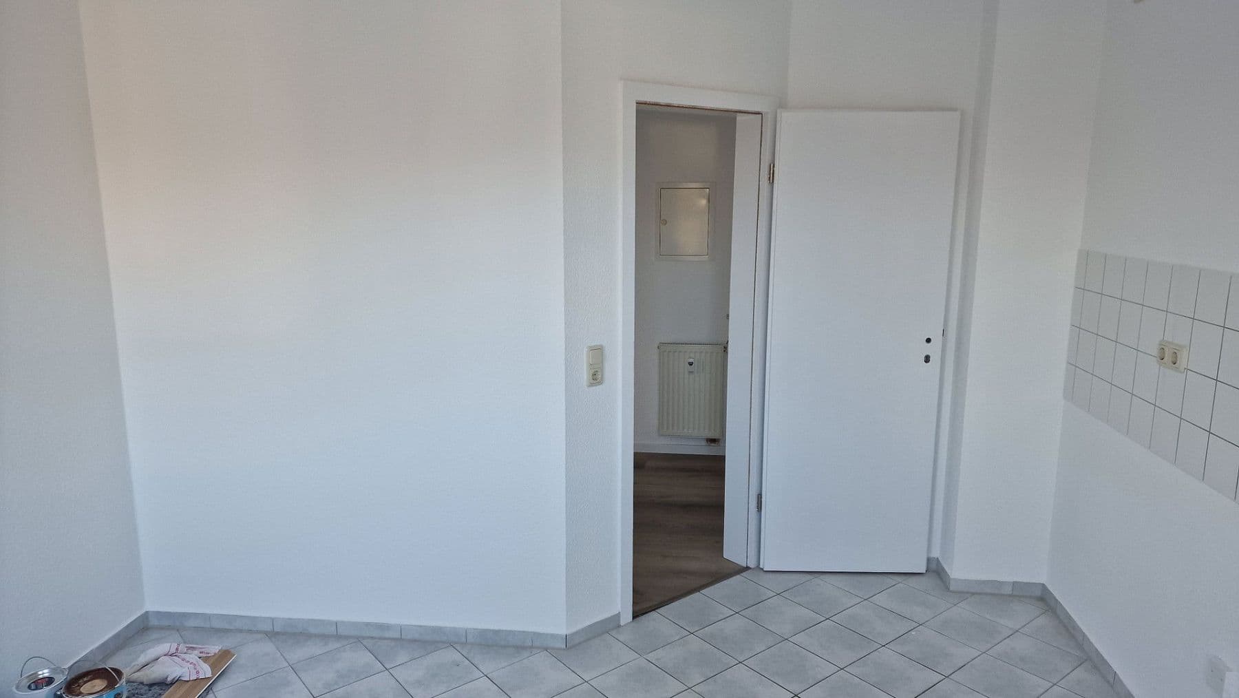 Pronájem bytu 3+1 89 m², Gleviner Mauer 22, Güstrow, Mecklenburg-Vorpommern Pronájem bytu 3+1 89 m², Gleviner Mauer 22, Güstrow, Mecklenburg-Vorpommern