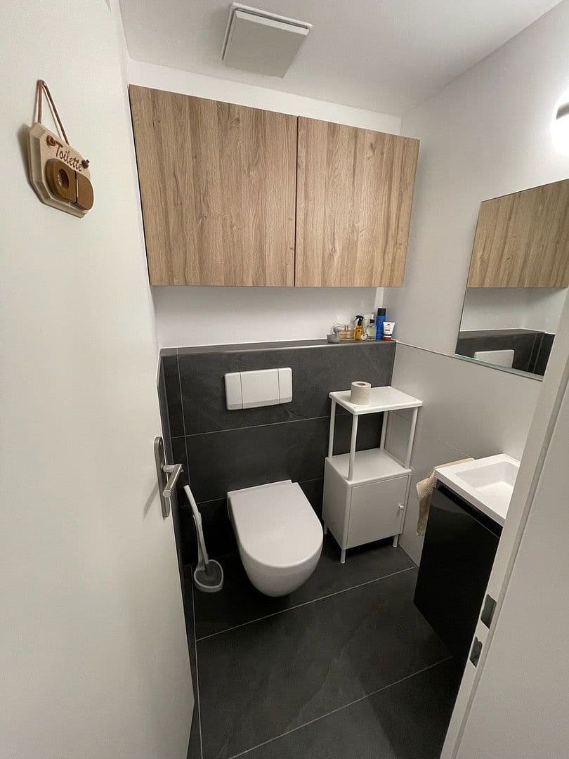 Pronájem bytu 3+1 94 m², Ubierstraße 105, Bonn, Severní Porýní-Vestfálsko Pronájem bytu 3+1 94 m², Ubierstraße 105, Bonn, Severní Porýní-Vestfálsko