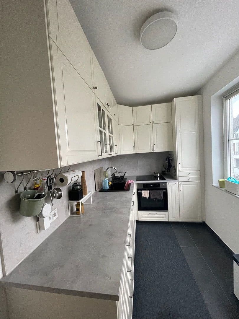 Pronájem bytu 3+1 94 m², Ubierstraße 105, Bonn, Severní Porýní-Vestfálsko Pronájem bytu 3+1 94 m², Ubierstraße 105, Bonn, Severní Porýní-Vestfálsko