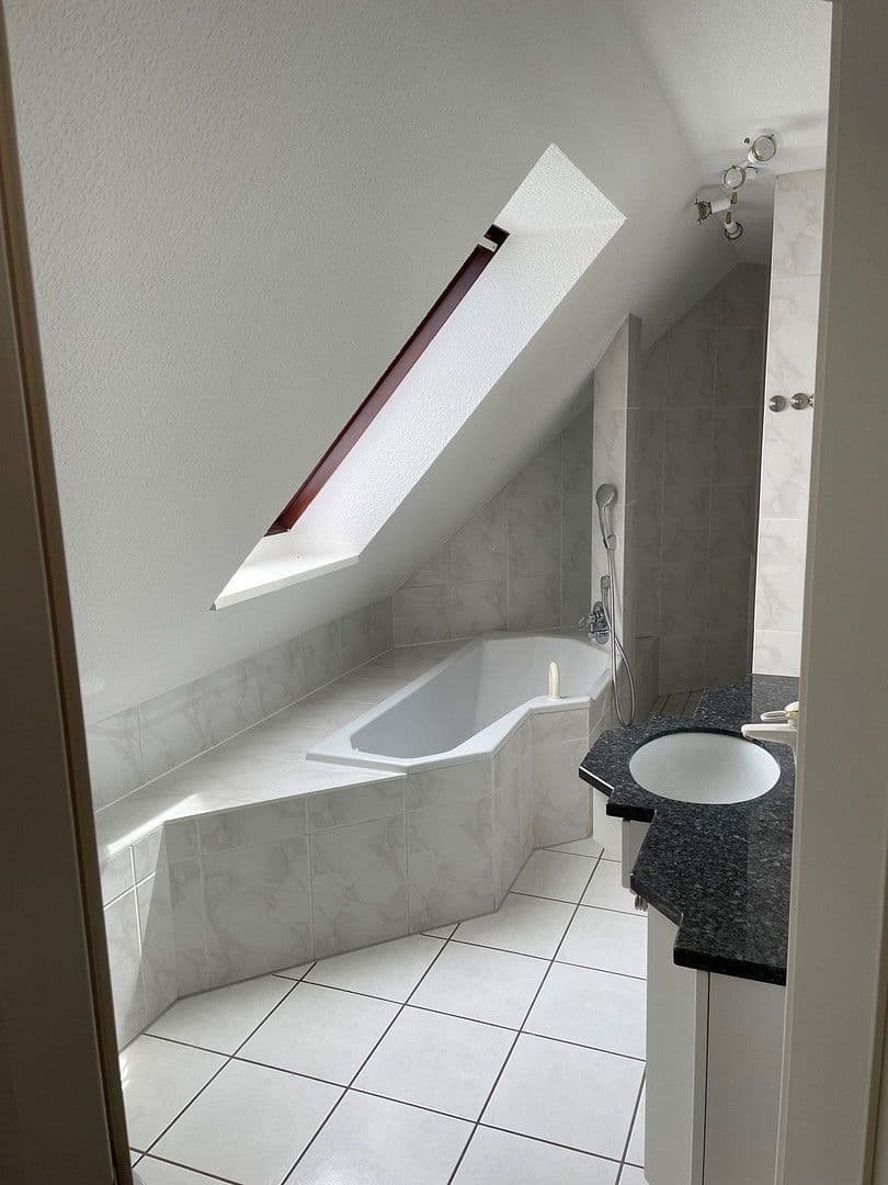 Pronájem bytu 3+1 116 m², Quickborn, Šlesvicko-Holštýnsko Pronájem bytu 3+1 116 m², Quickborn, Šlesvicko-Holštýnsko