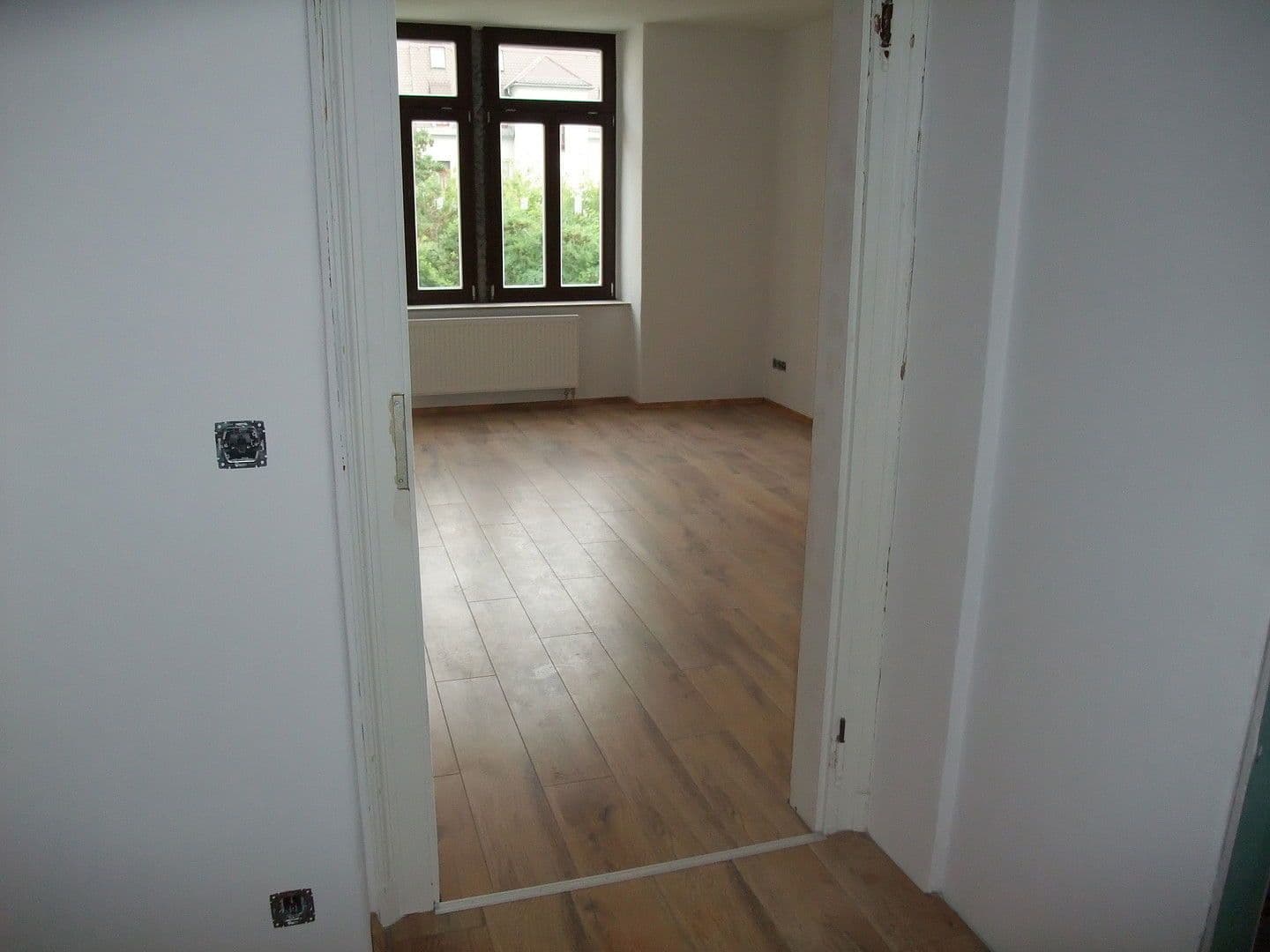 Pronájem bytu 2+1 47 m², 4 Menageriestr., Dresden, Sasko Pronájem bytu 2+1 47 m², 4 Menageriestr., Dresden, Sasko