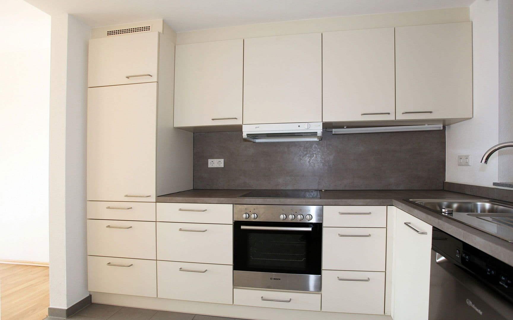 Pronájem bytu 2+1 57 m², Bgm.-Bohl-Str. 54, Augsburg, Bavorsko Pronájem bytu 2+1 57 m², Bgm.-Bohl-Str. 54, Augsburg, Bavorsko