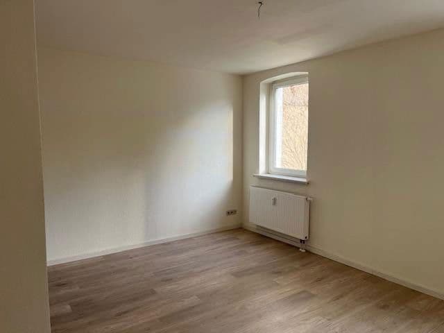 Pronájem bytu 2+1 42 m², Lindenstraße 3, Rackwitz, Sasko Pronájem bytu 2+1 42 m², Lindenstraße 3, Rackwitz, Sasko