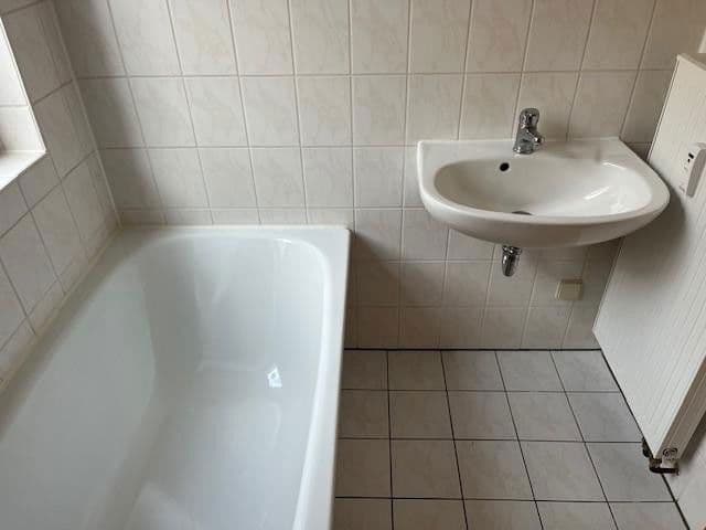 Pronájem bytu 2+1 42 m², Lindenstraße 3, Rackwitz, Sasko Pronájem bytu 2+1 42 m², Lindenstraße 3, Rackwitz, Sasko