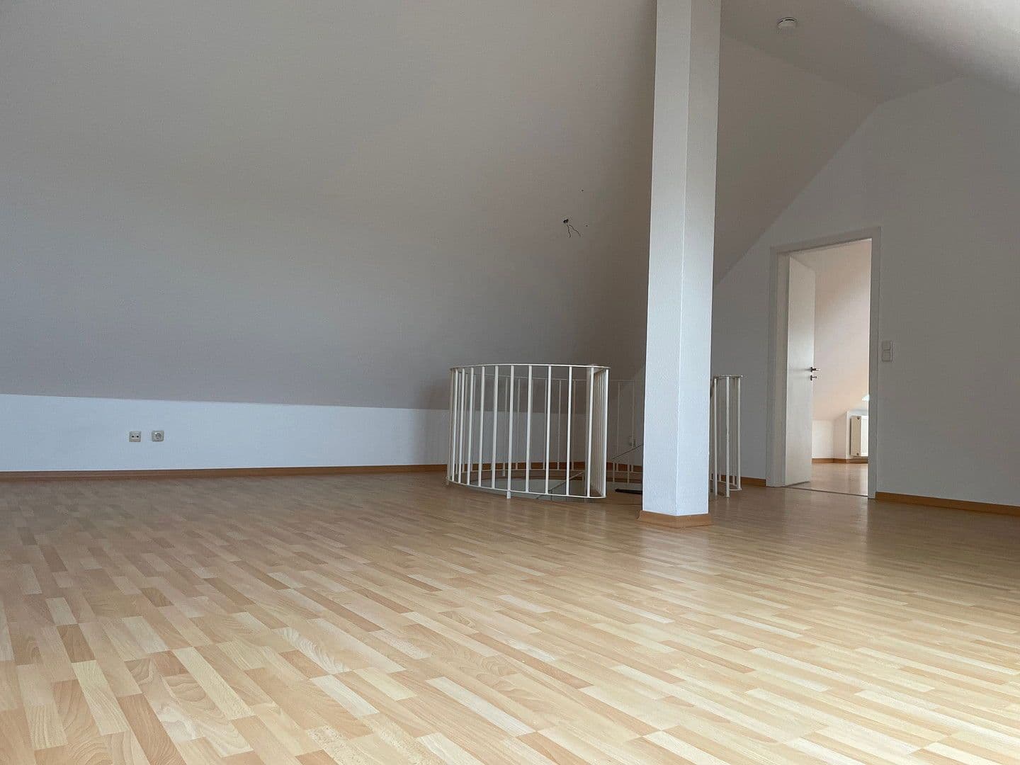 Pronájem bytu 3+kk 89 m², Offenbacher Straße, Dietzenbach, Hessen Pronájem bytu 3+kk 89 m², Offenbacher Straße, Dietzenbach, Hessen