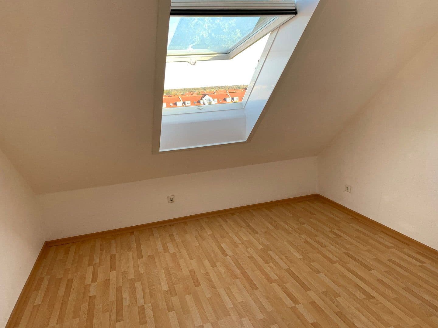 Pronájem bytu 3+kk 89 m², Offenbacher Straße, Dietzenbach, Hessen Pronájem bytu 3+kk 89 m², Offenbacher Straße, Dietzenbach, Hessen
