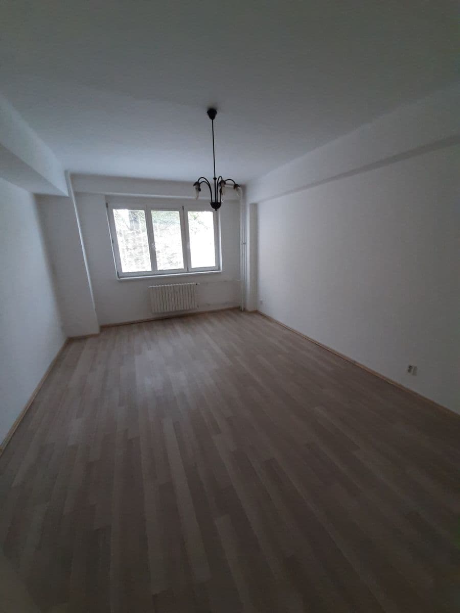 Pronájem bytu 2+1 61 m², Kubánské náměstí, Praha, Praha Pronájem bytu 2+1 61 m², Kubánské náměstí, Praha, Praha