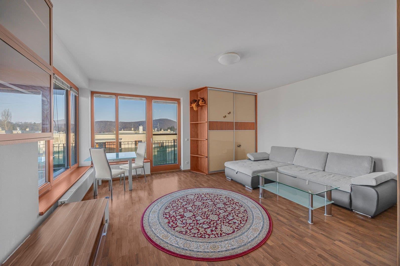 Pronájem bytu 2+kk 56 m², Pickova, Praha, Praha Pronájem bytu 2+kk 56 m², Pickova, Praha, Praha