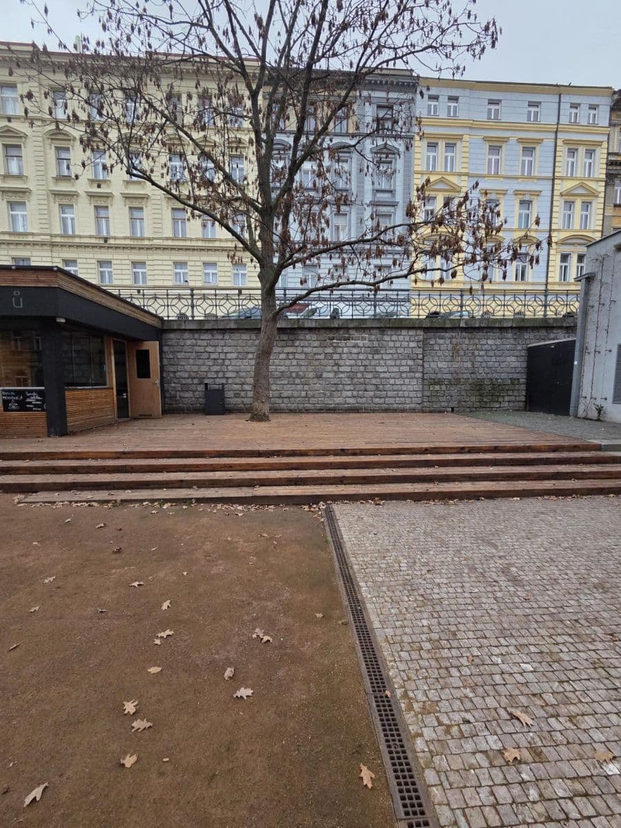 Pronájem nebytového prostoru 124 m², Kostnické náměstí, Praha, Praha Pronájem nebytového prostoru 124 m², Kostnické náměstí, Praha, Praha