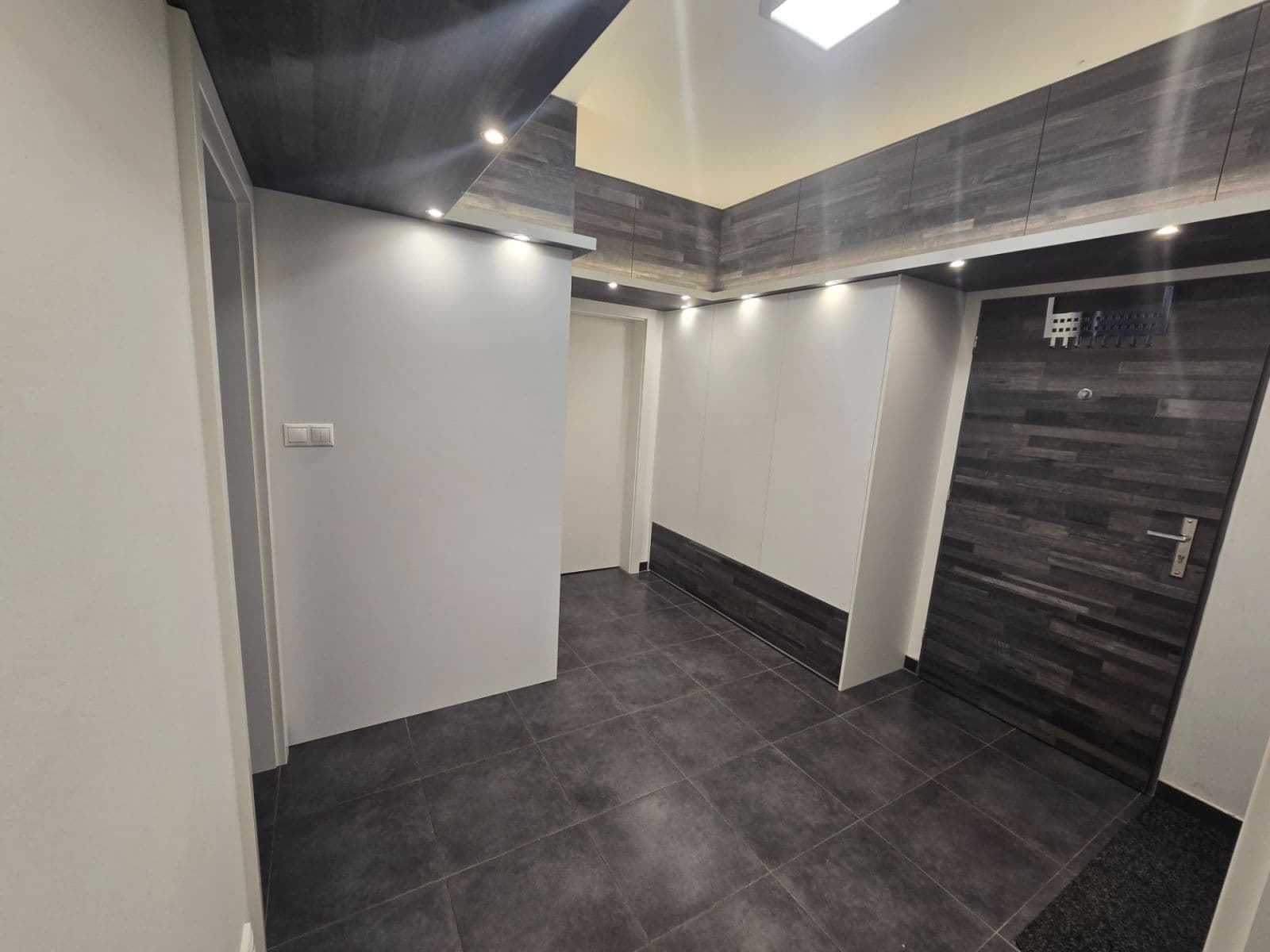 Pronájem bytu 2+kk 64 m², Lanžhotská, Praha, Praha Pronájem bytu 2+kk 64 m², Lanžhotská, Praha, Praha