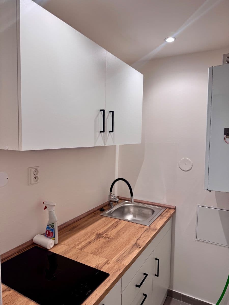 Pronájem bytu 2+kk 55 m², Na Jezerce, Praha, Praha Pronájem bytu 2+kk 55 m², Na Jezerce, Praha, Praha