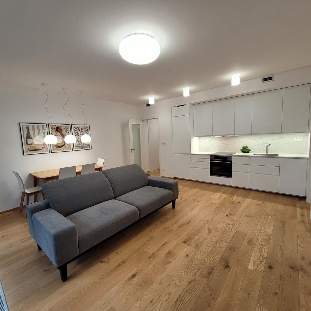 Pronájem bytu 2+kk 60 m², Sokolova, Praha, Praha Pronájem bytu 2+kk 60 m², Sokolova, Praha, Praha
