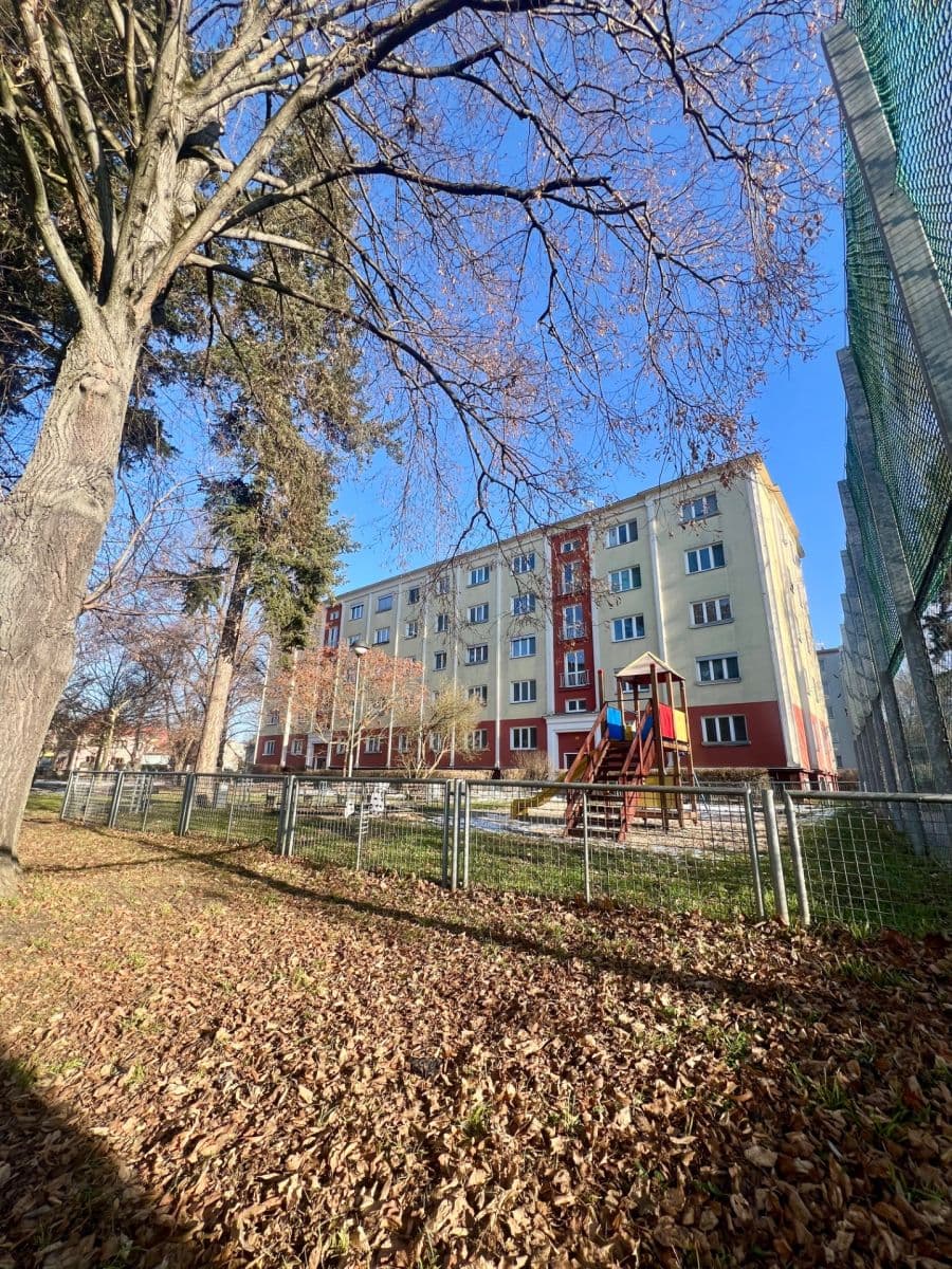 Prodej bytu 3+1 72 m², Benešovo nábřeží, Zlín, Zlínský kraj Prodej bytu 3+1 72 m², Benešovo nábřeží, Zlín, Zlínský kraj