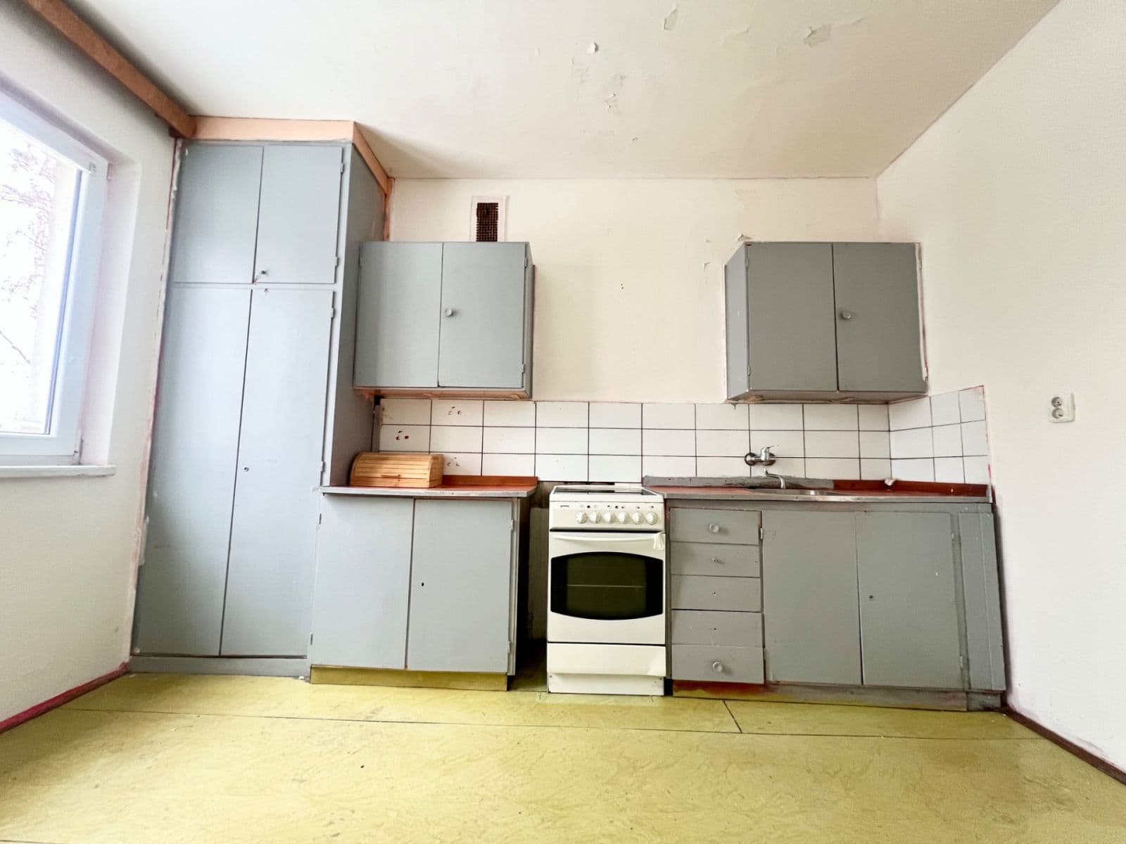 Prodej bytu 3+1 72 m², Benešovo nábřeží, Zlín, Zlínský kraj Prodej bytu 3+1 72 m², Benešovo nábřeží, Zlín, Zlínský kraj