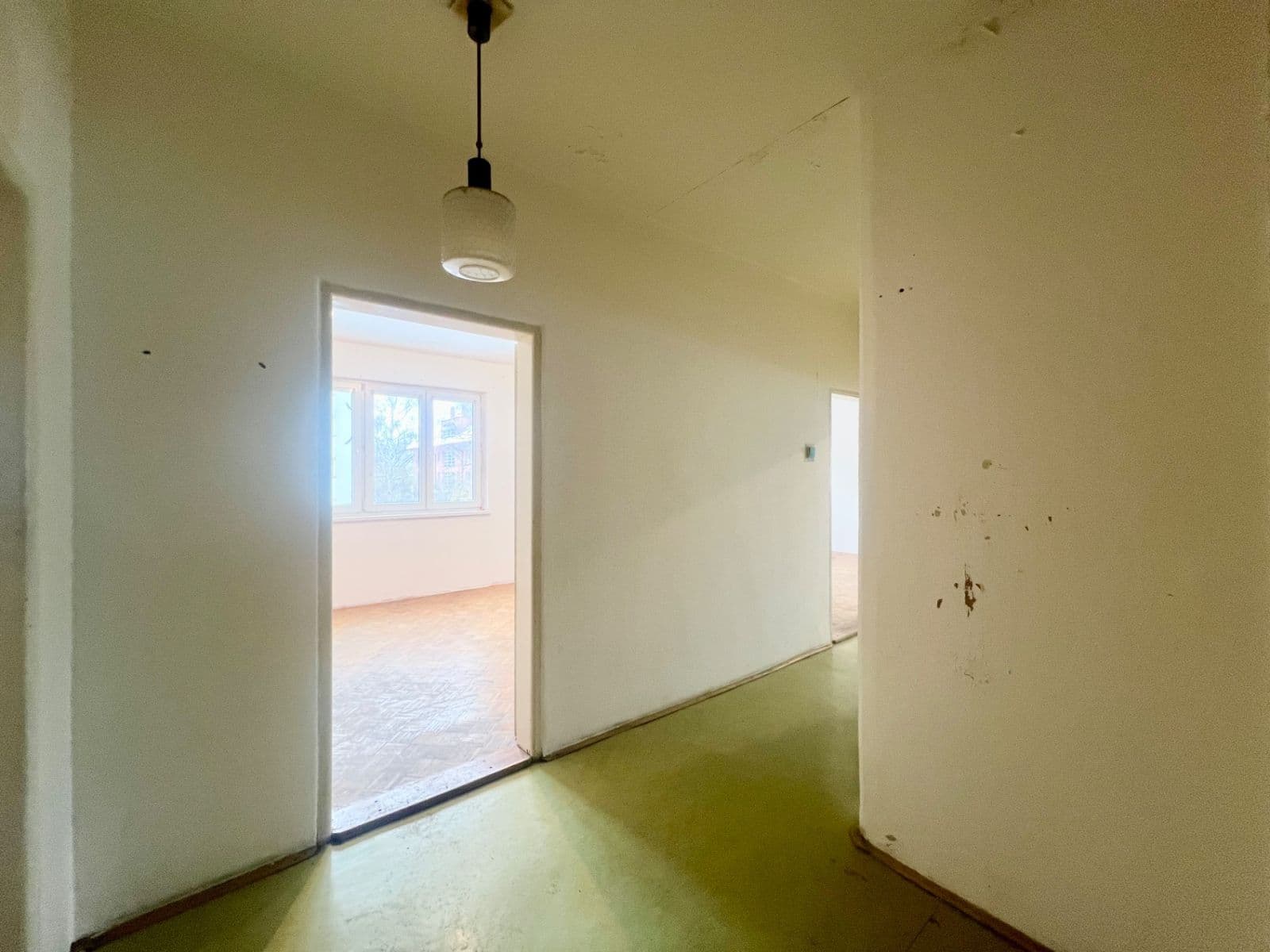 Prodej bytu 3+1 72 m², Benešovo nábřeží, Zlín, Zlínský kraj Prodej bytu 3+1 72 m², Benešovo nábřeží, Zlín, Zlínský kraj