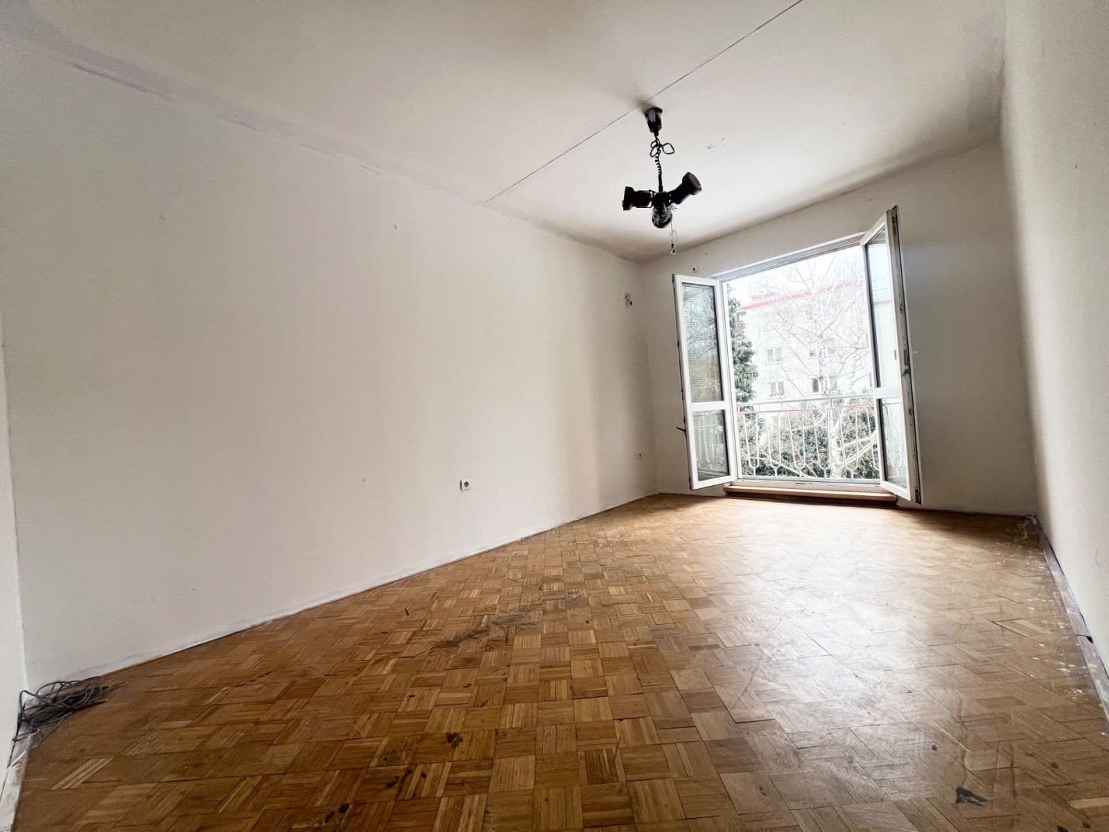 Prodej bytu 3+1 72 m², Benešovo nábřeží, Zlín, Zlínský kraj Prodej bytu 3+1 72 m², Benešovo nábřeží, Zlín, Zlínský kraj